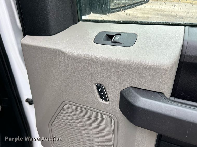 image for item EK3561 2018 Ford F150 XL SuperCab pickup truck