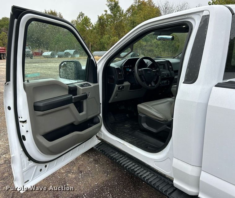 image for item EK3563 2017 Ford F150 XL pickup truck