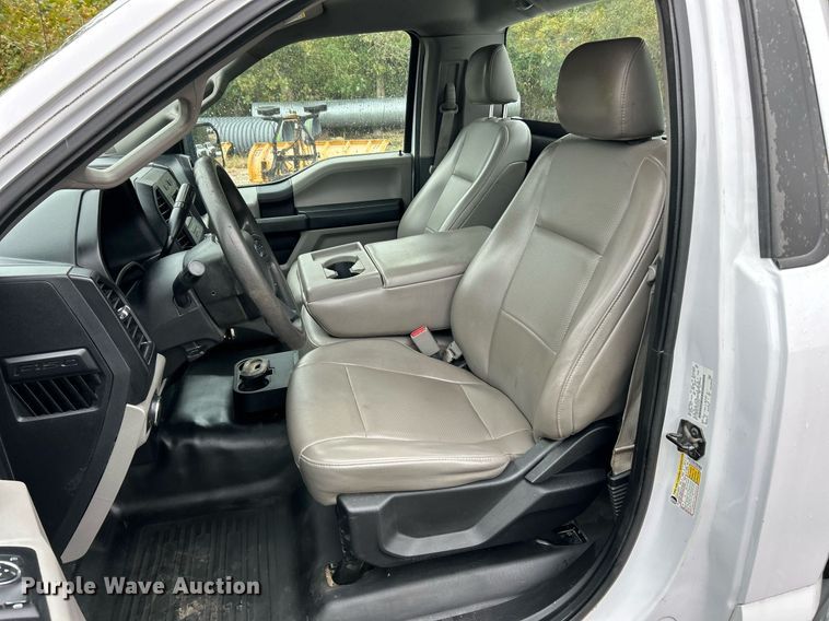 image for item EK3563 2017 Ford F150 XL pickup truck