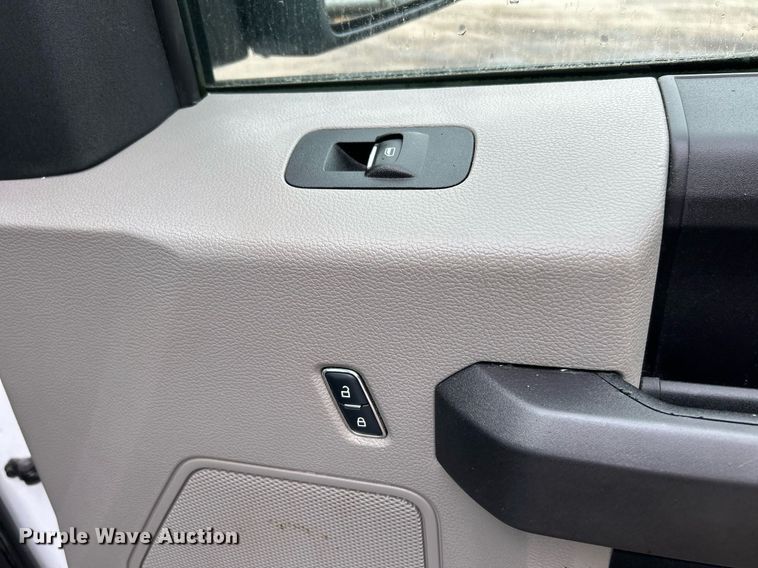 image for item EK3563 2017 Ford F150 XL pickup truck