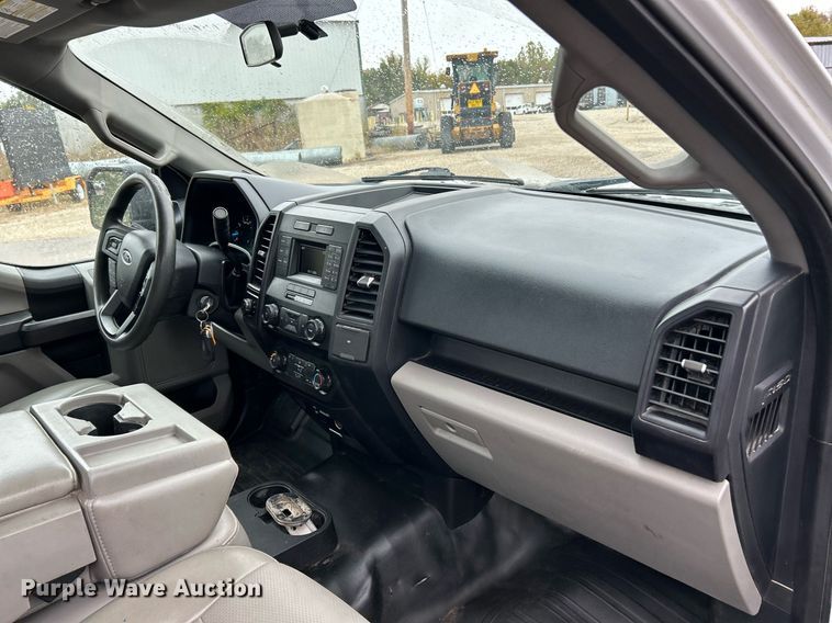 image for item EK3563 2017 Ford F150 XL pickup truck