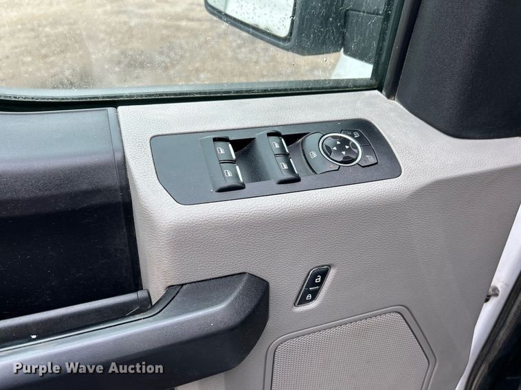 image for item EK3564 2015 Ford F150 XL SuperCrew pickup truck