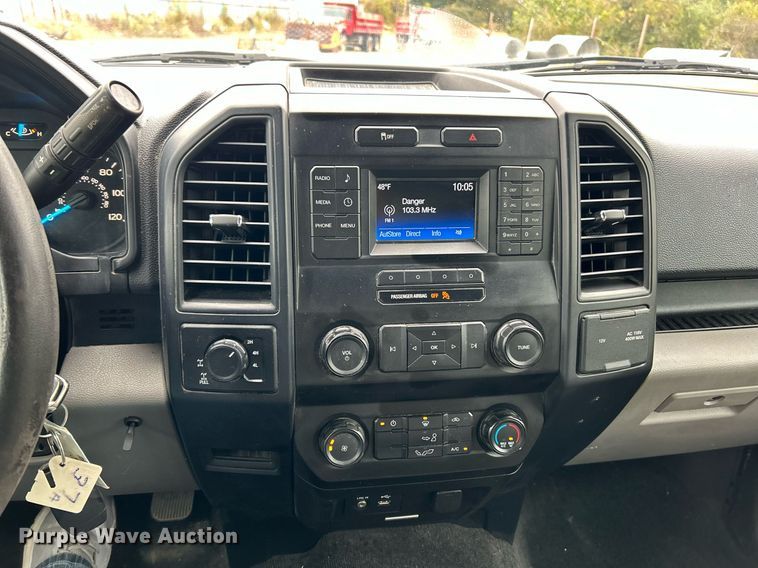 image for item EK3564 2015 Ford F150 XL SuperCrew pickup truck