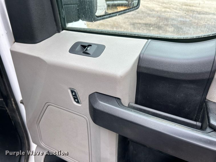 image for item EK3564 2015 Ford F150 XL SuperCrew pickup truck