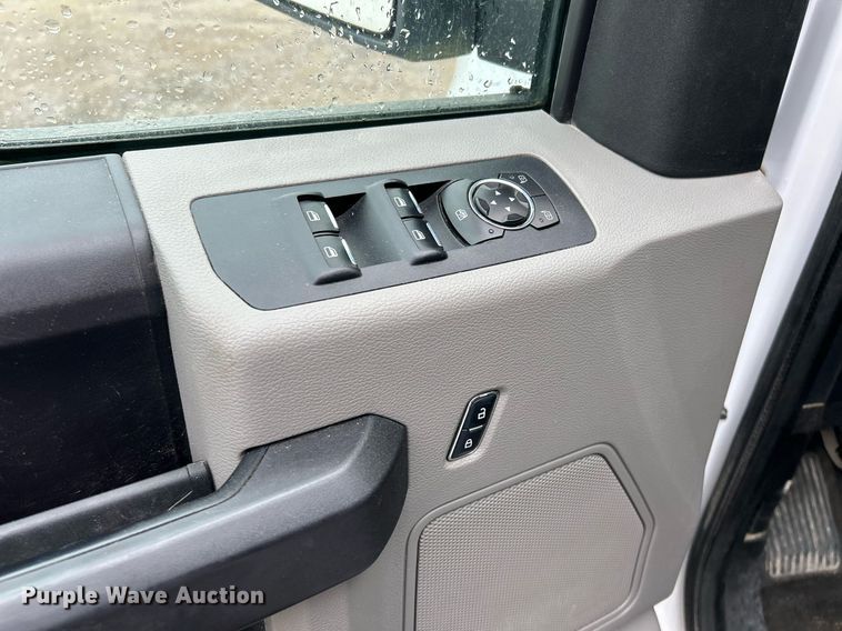 image for item EK3565 2015 Ford F150 XL SuperCrew pickup truck