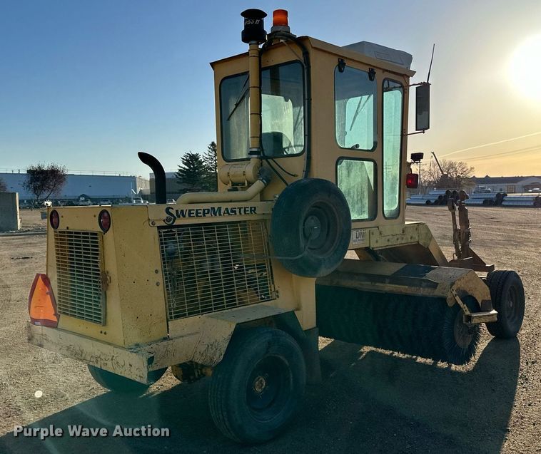 image for item EN2545 1997 Waldon  Sweep Master 250 broom