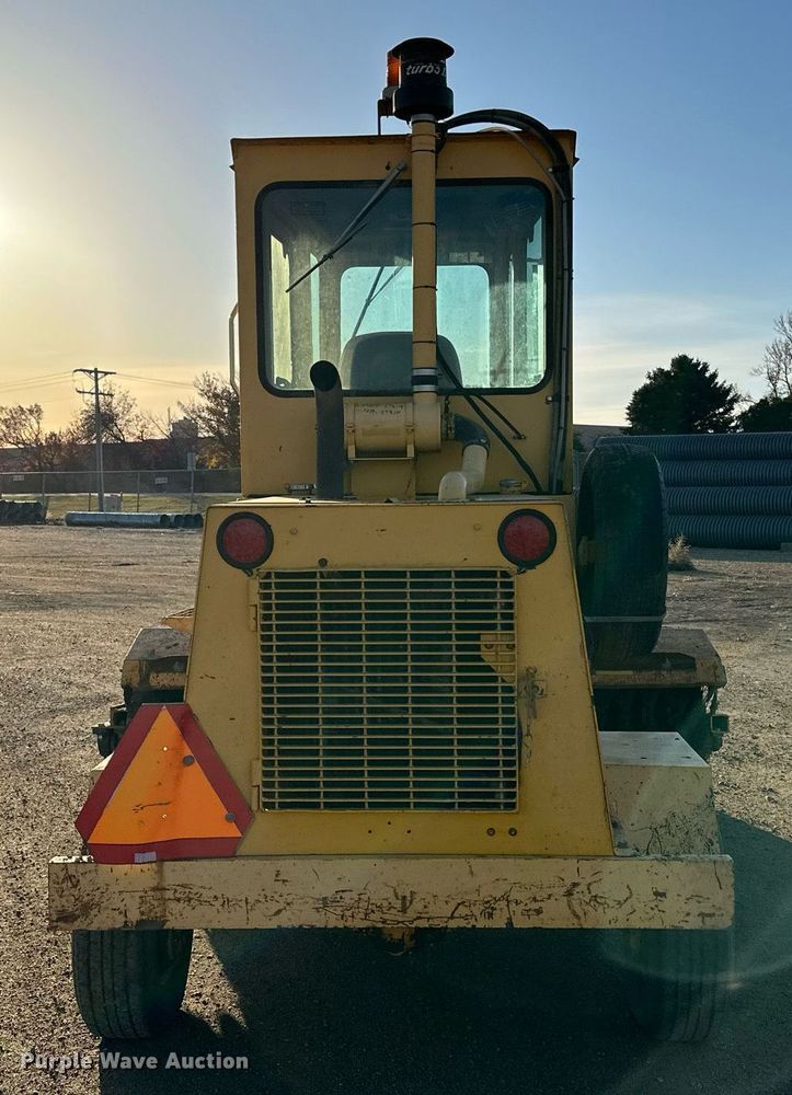 image for item EN2545 1997 Waldon  Sweep Master 250 broom