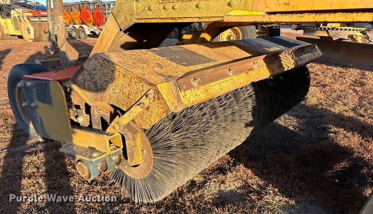 image for item EN2545 1997 Waldon  Sweep Master 250 broom