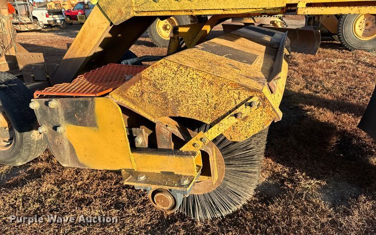 image for item EN2545 1997 Waldon  Sweep Master 250 broom