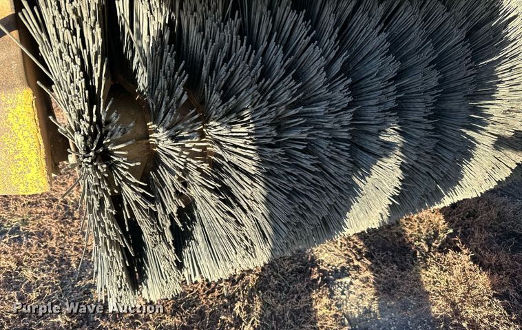 image for item EN2545 1997 Waldon  Sweep Master 250 broom