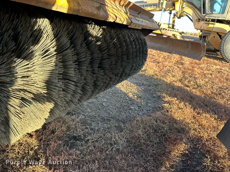 image for item EN2545 1997 Waldon  Sweep Master 250 broom