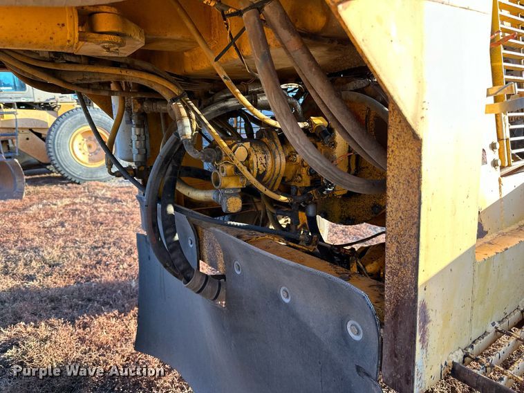 image for item EN2545 1997 Waldon  Sweep Master 250 broom