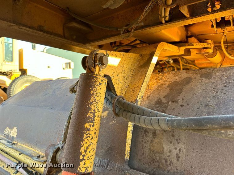 image for item EN2545 1997 Waldon  Sweep Master 250 broom