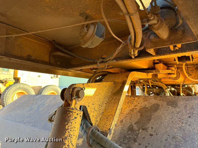 image for item EN2545 1997 Waldon  Sweep Master 250 broom