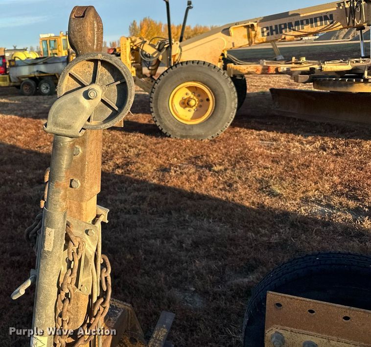 image for item EN2545 1997 Waldon  Sweep Master 250 broom