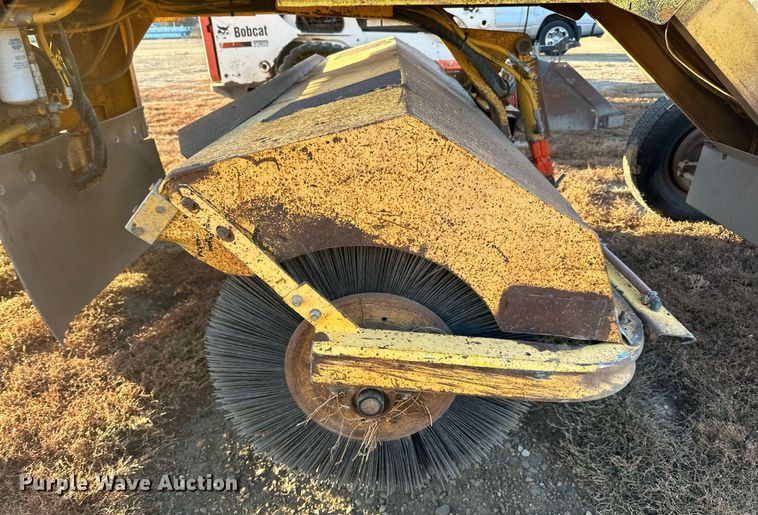 image for item EN2545 1997 Waldon  Sweep Master 250 broom