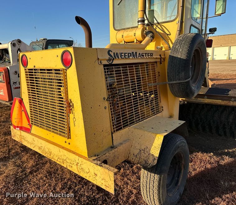 image for item EN2545 1997 Waldon  Sweep Master 250 broom