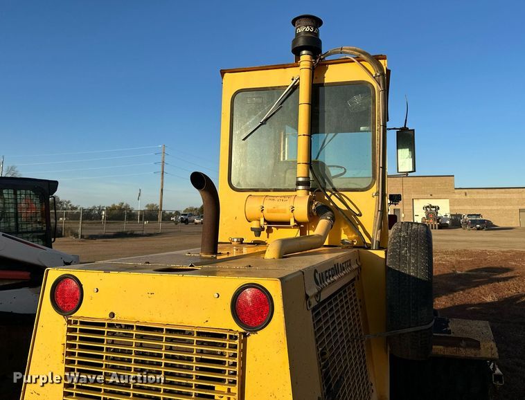 image for item EN2545 1997 Waldon  Sweep Master 250 broom