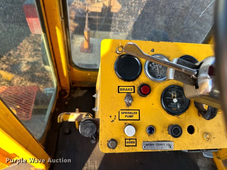 image for item EN2545 1997 Waldon  Sweep Master 250 broom