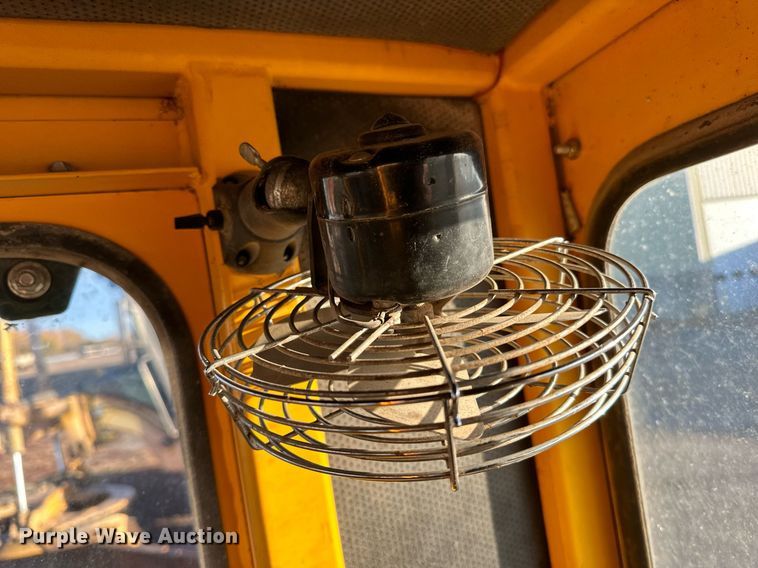 image for item EN2545 1997 Waldon  Sweep Master 250 broom