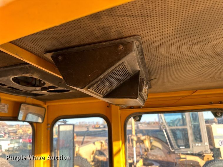 image for item EN2545 1997 Waldon  Sweep Master 250 broom