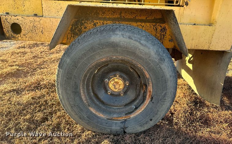 image for item EN2545 1997 Waldon  Sweep Master 250 broom