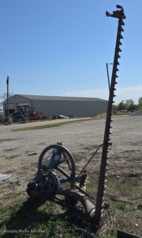 image for item EO1002 Tractor attachments