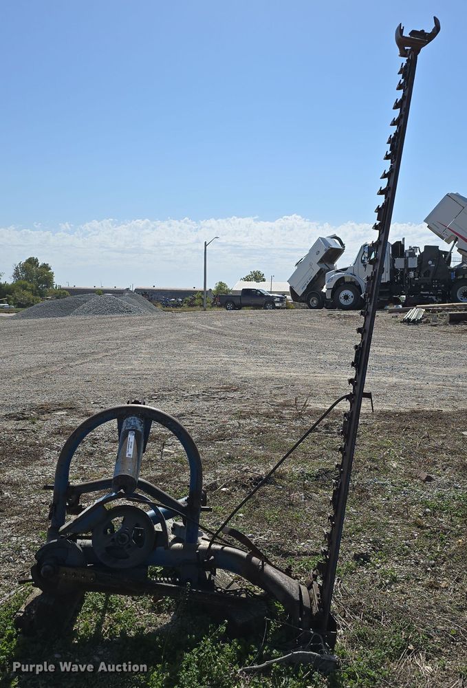 image for item EO1002 Tractor attachments