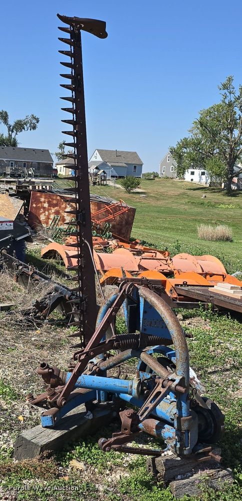 image for item EO1002 Tractor attachments