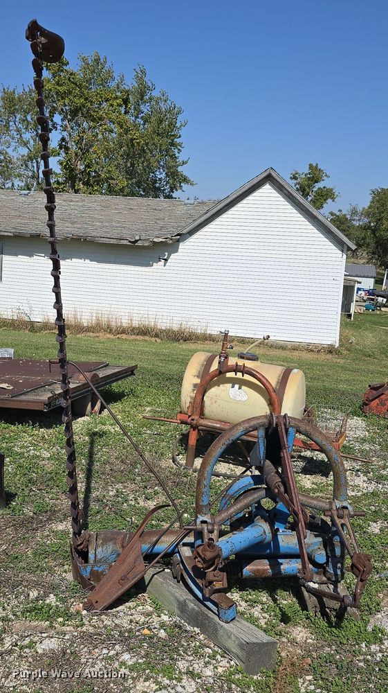 image for item EO1002 Tractor attachments