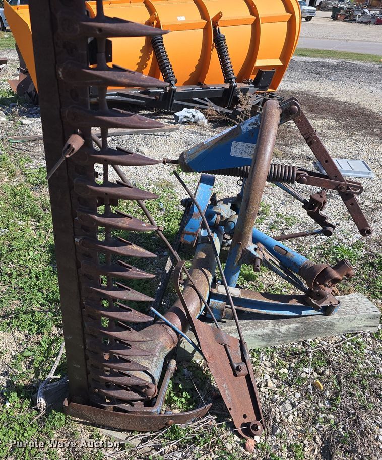 image for item EO1002 Tractor attachments