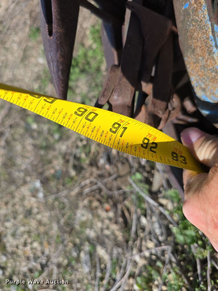 image for item EO1002 Tractor attachments