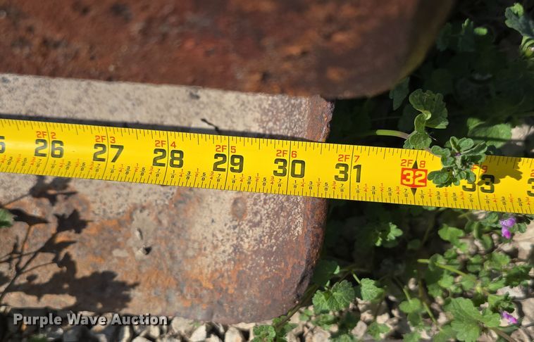 image for item EO1002 Tractor attachments