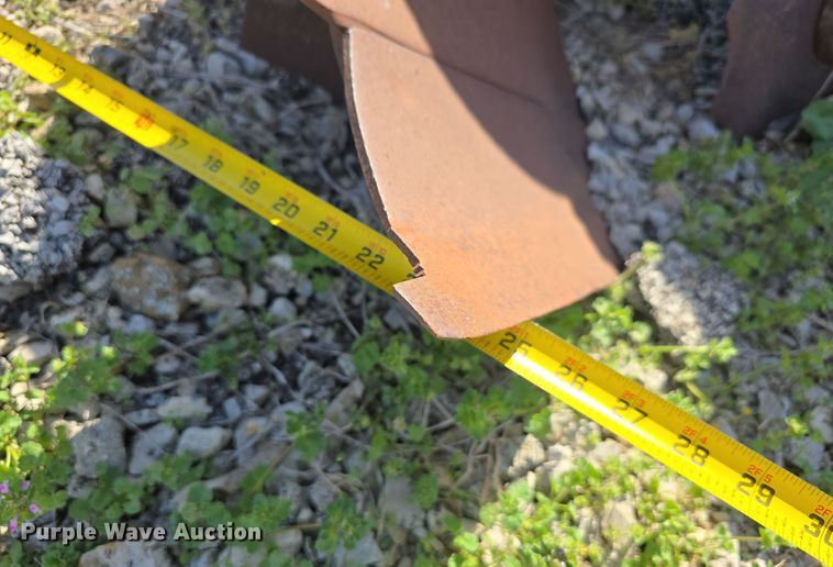 image for item EO1002 Tractor attachments