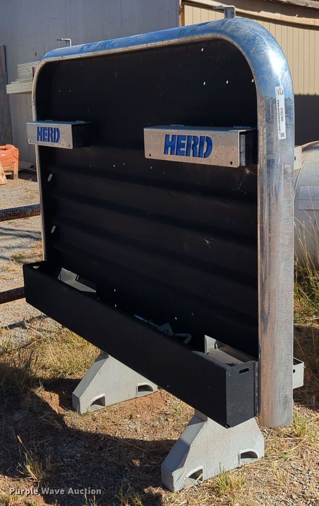 image for item EQ2386 Herd headache rack