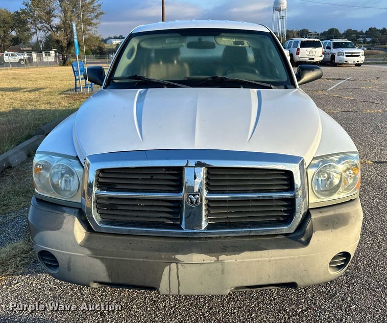 image for item ER8089 2005 Dodge Dakota Club Cab pickup truck