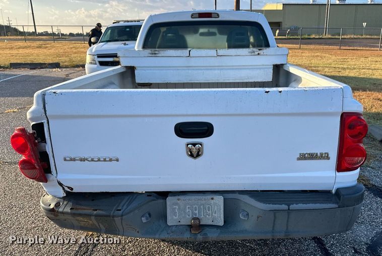 image for item ER8089 2005 Dodge Dakota Club Cab pickup truck