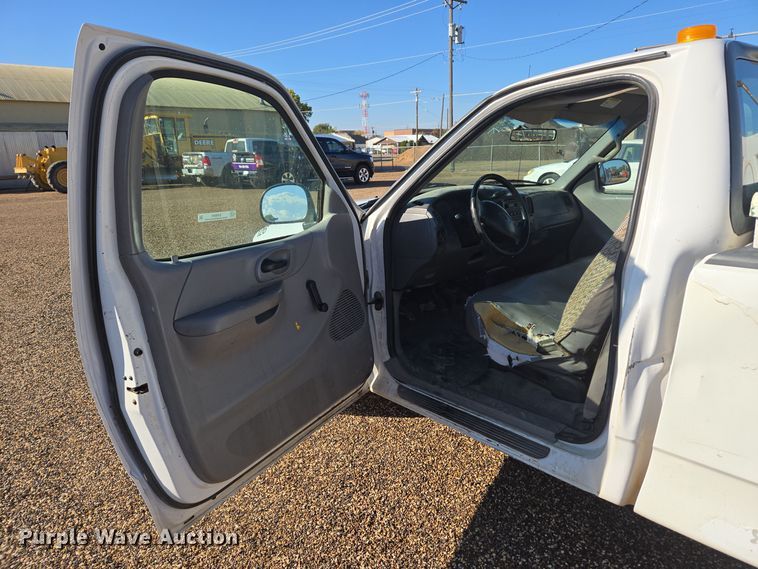 image for item ER8091 1999 Ford F150 pickup truck