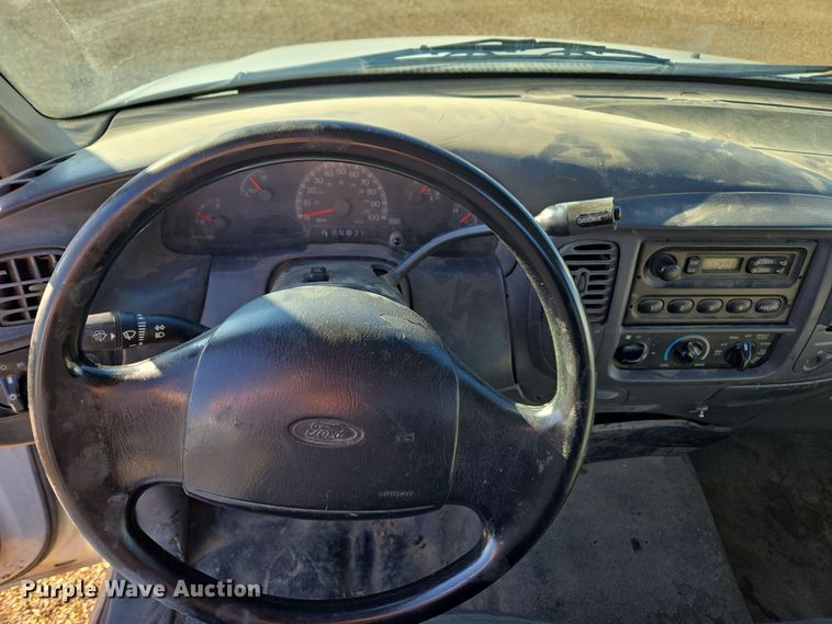 image for item ER8091 1999 Ford F150 pickup truck