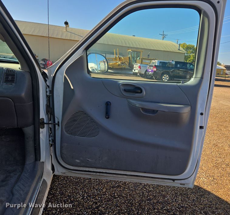 image for item ER8091 1999 Ford F150 pickup truck