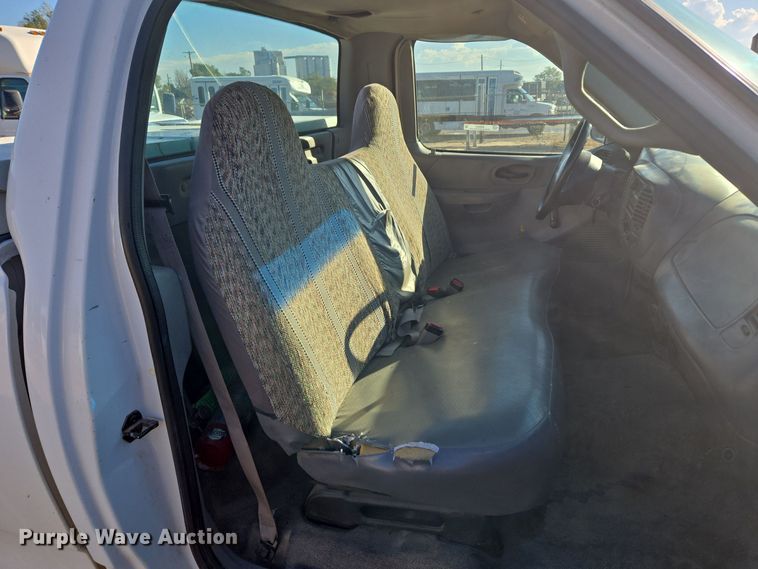 image for item ER8091 1999 Ford F150 pickup truck