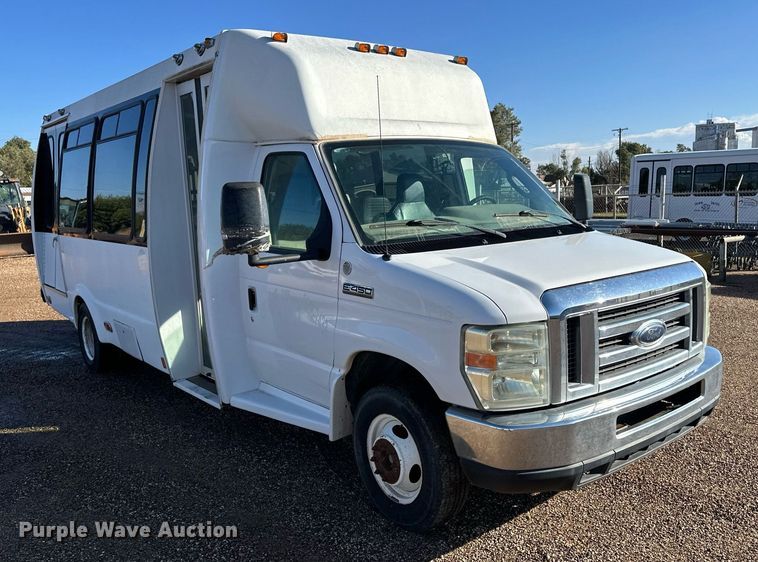 image for item ER8092 2009 Ford E450 shuttle bus