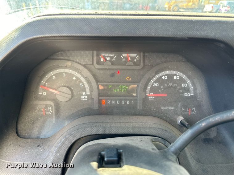 image for item ER8092 2009 Ford E450 shuttle bus