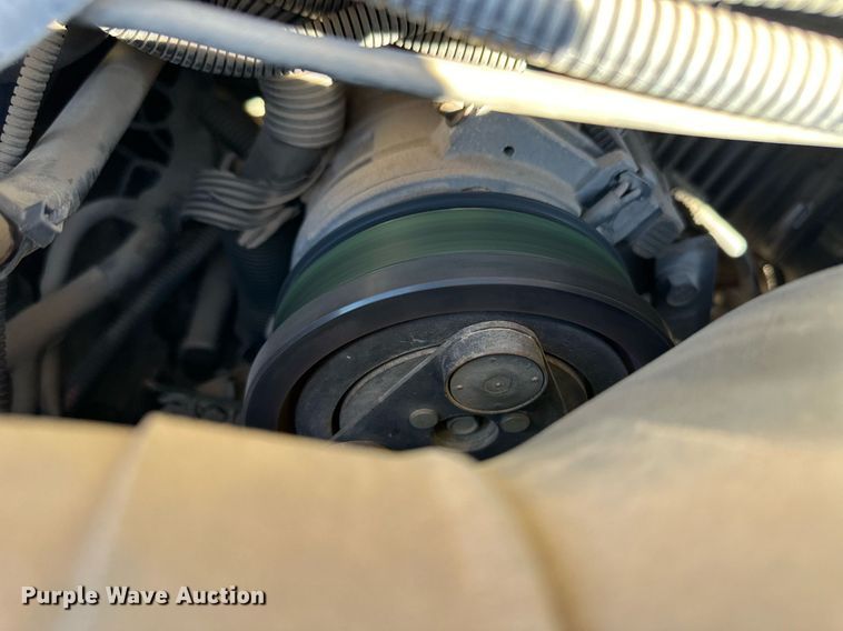 image for item ER8092 2009 Ford E450 shuttle bus