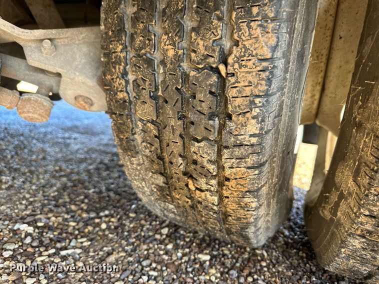 image for item ER8092 2009 Ford E450 shuttle bus