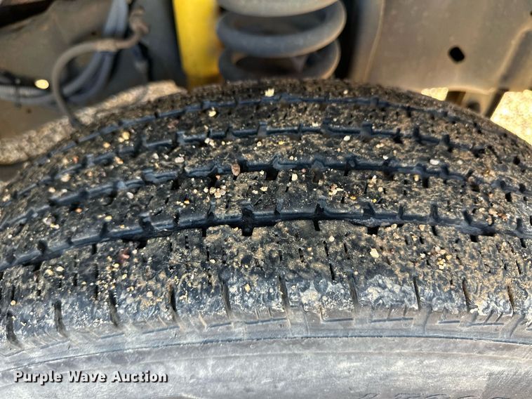 image for item ER8092 2009 Ford E450 shuttle bus