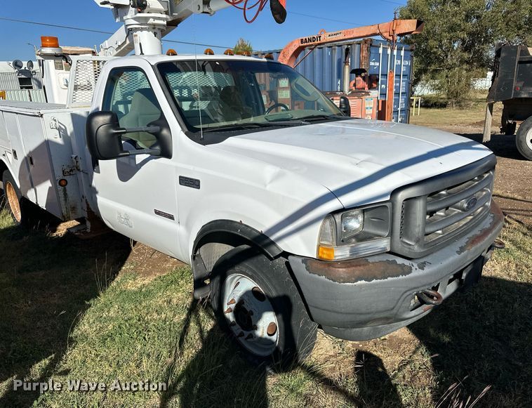 image for item ER8093 2004 Ford F550 Super Duty bucket truck