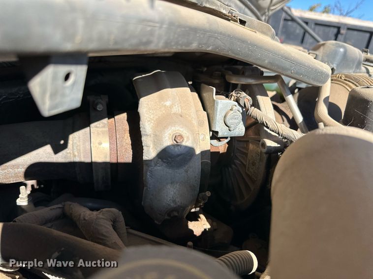 image for item ER8093 2004 Ford F550 Super Duty bucket truck