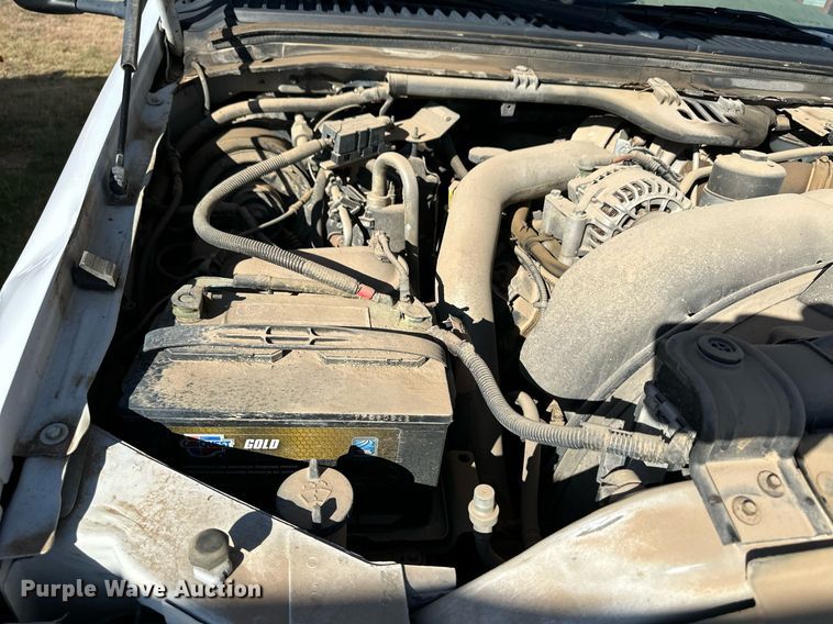 image for item ER8093 2004 Ford F550 Super Duty bucket truck