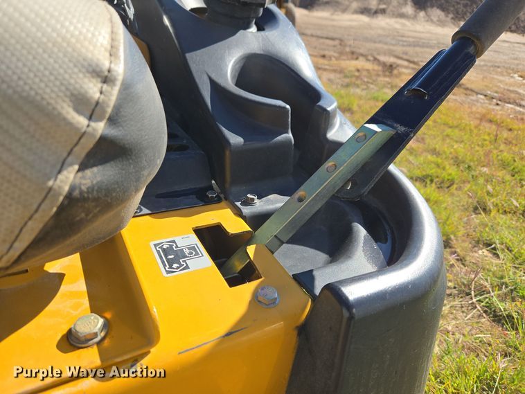 image for item ER8094 2014 Hustler Fastrak SD ZTR lawn mower